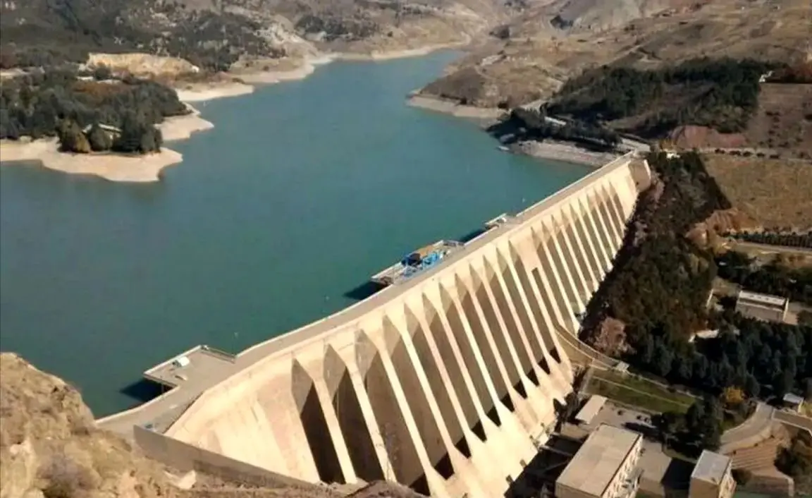 تصویری نگران کننده از وضعیت سد مارون