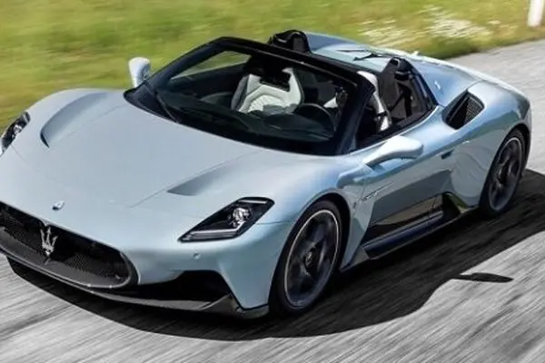 در کشور چند نفر مازراتی، لامبورگینی و پورشه دارند؟