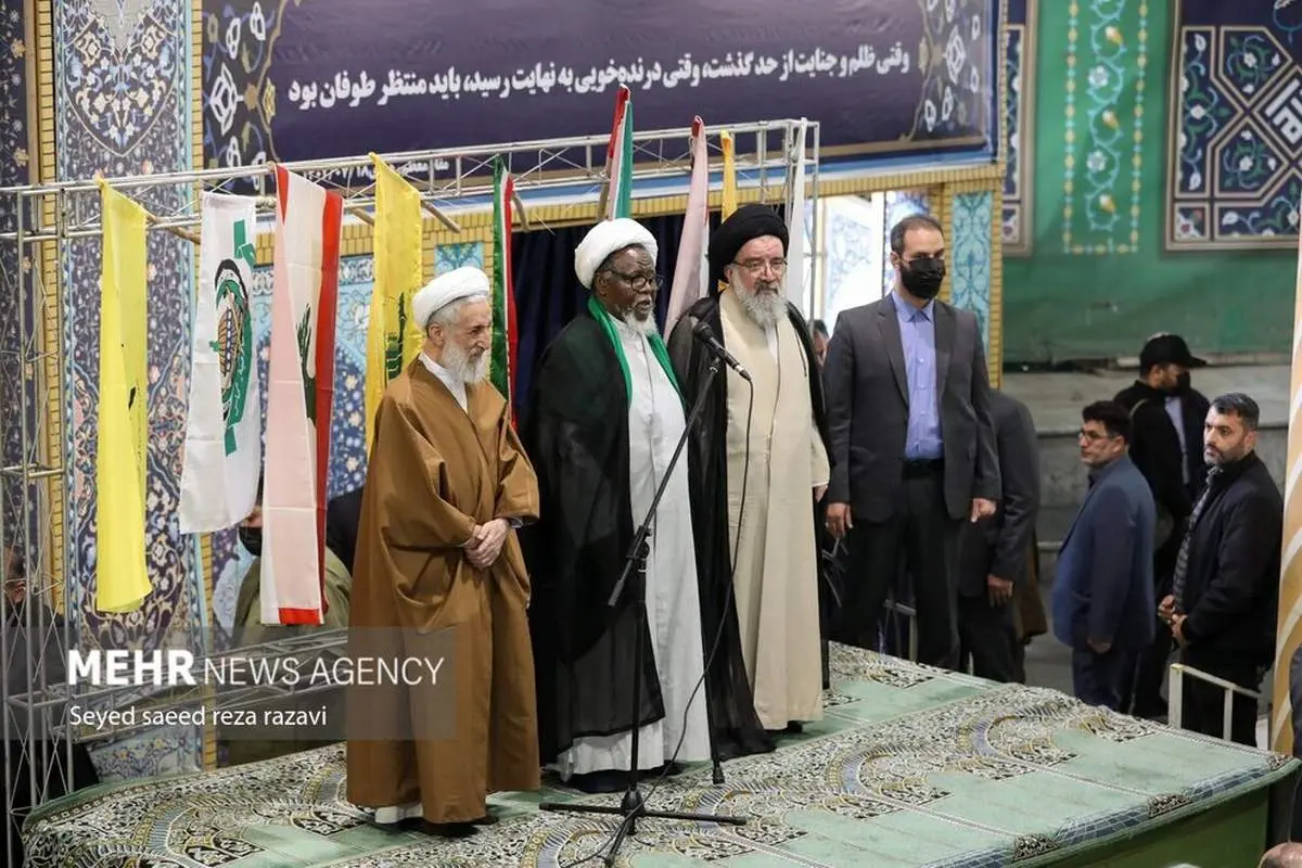 شیخ زکزاکی در نماز جمعه تهران/ عکس