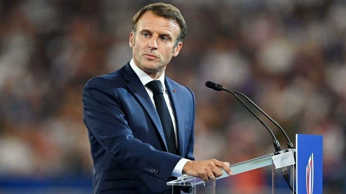 ببینید / کتک خوردن مکرون به دست همسرش