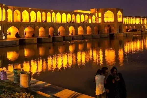 زاینده‌رود بازگشایی می‌شود