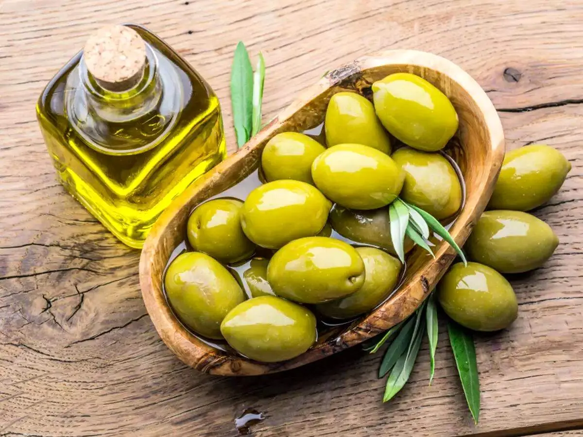 این افراد در خوردن زیتون احتیاط کنند