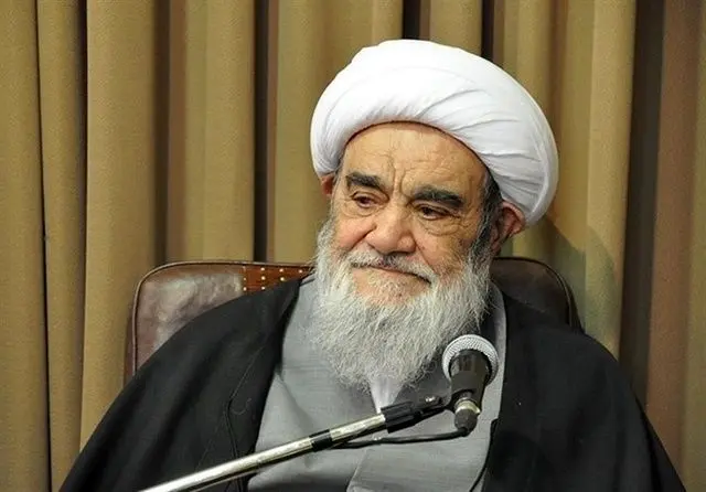 رئیس حوزه علمیه اصفهان: اگر به «حجاب» توجه می‌شود به «گرفتاری‌های اقتصادی» مردم هم توجه شود
