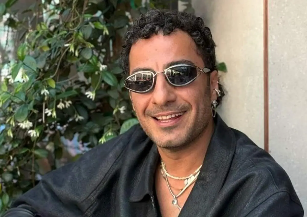 عکس / نوید محمدزاده در آغوش کمدین معروف ساکن آمریکا 