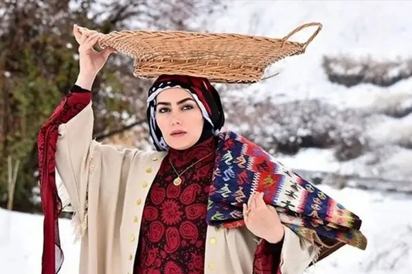 عکس جذاب و هنری روژان سریال نون خ