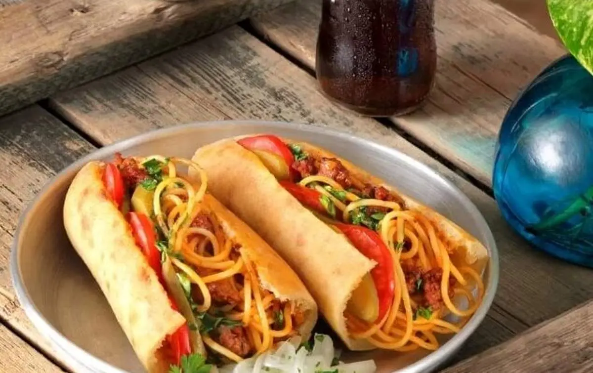 طرز تهیه ساندویچ ماکارونی به سبک ساندویچی‌های قدیمی