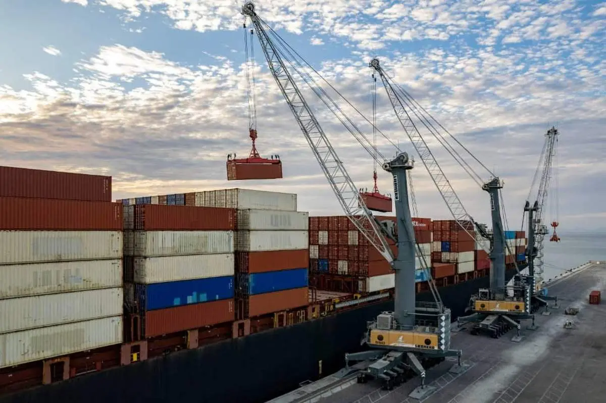 چابهار به شبکه حمل محصولات باغی و یخچالی پیوست/ ارسال کالا از بندر شهیدبهشتی به هندوستان فقط ظرف چهار روز