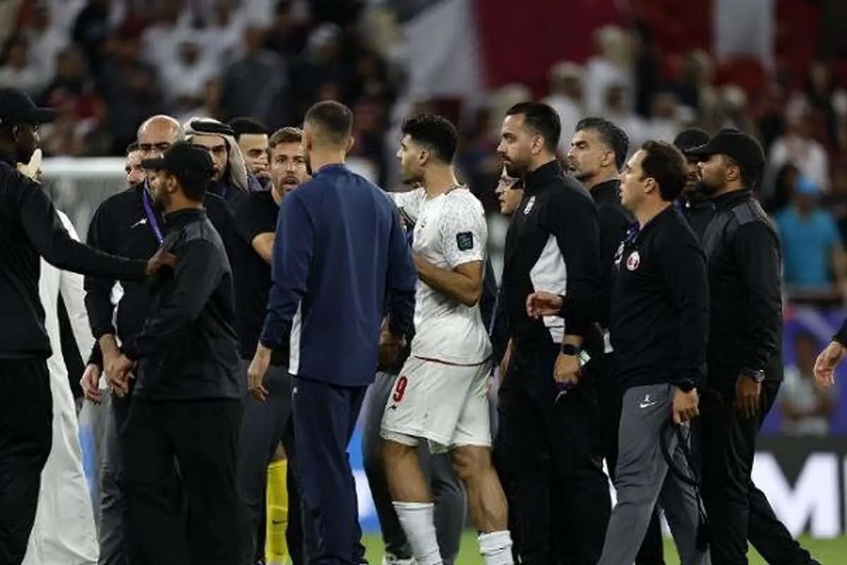 درگیری شدید بین بازیکنان  ایران و قطر پس از پایان بازی