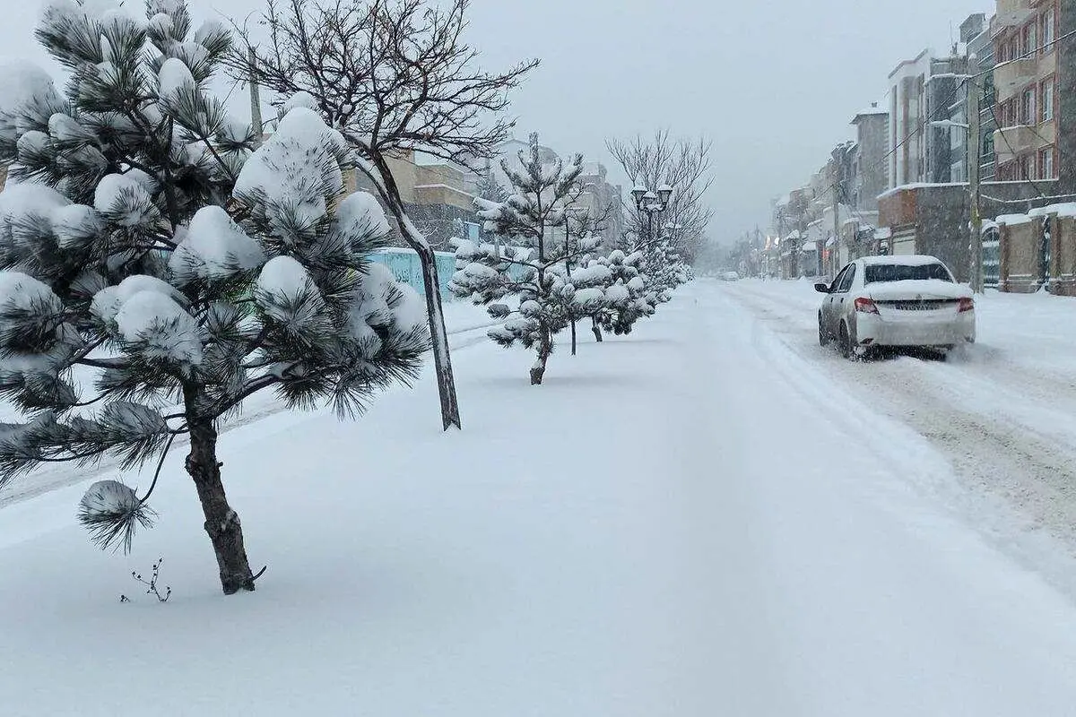 کولاک برف در تهران / کاهش ۱۲ درجه ای دما 
