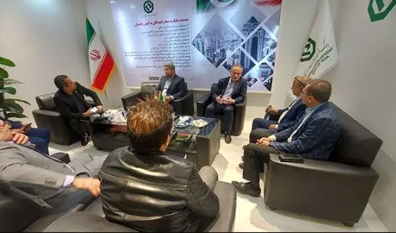 عضو هیات مدیره بانک توسعه صادرات ایران از نمایشگاه صادرات به پاکستان بازدید کرد