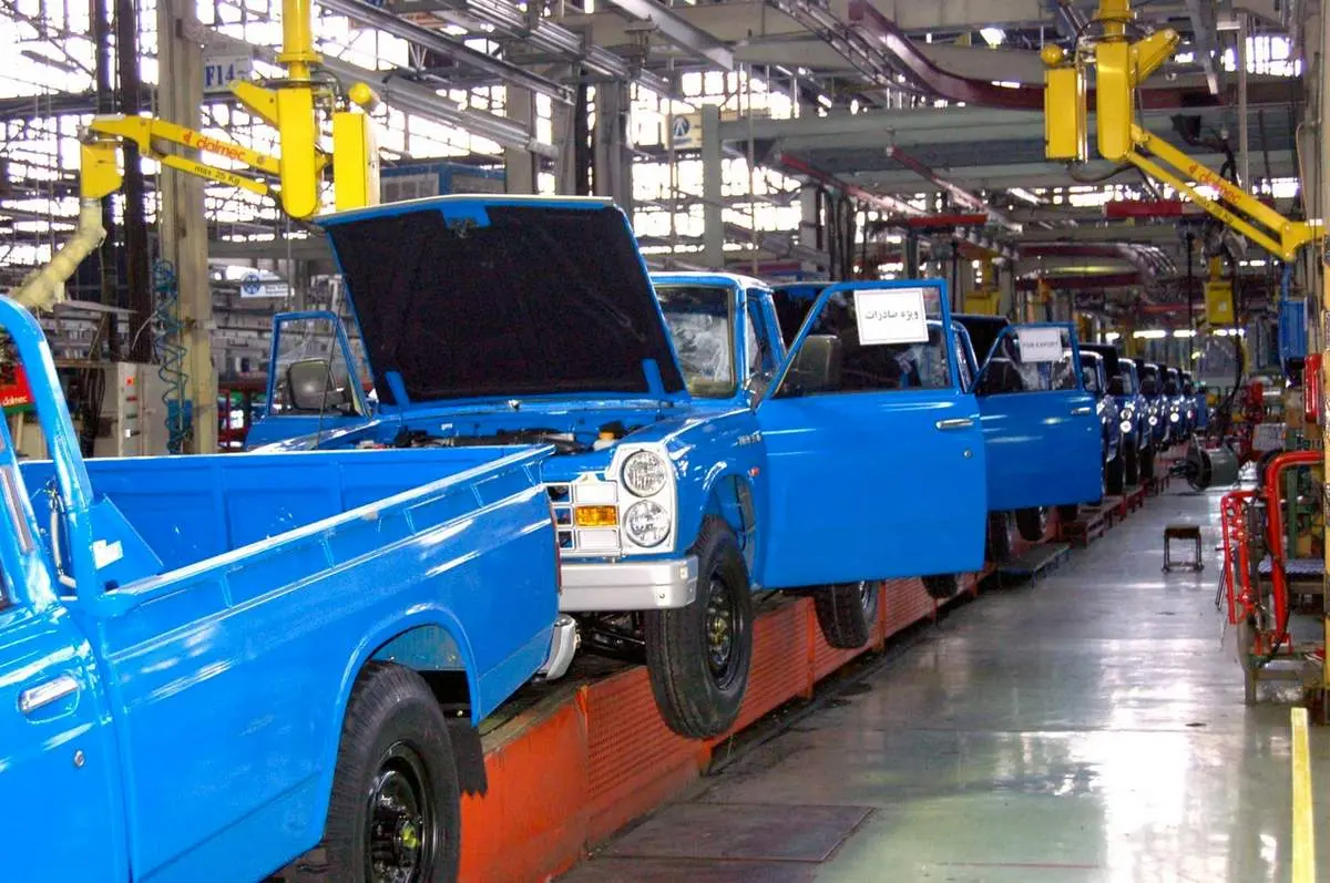 نیسان آبی همچنان میماند