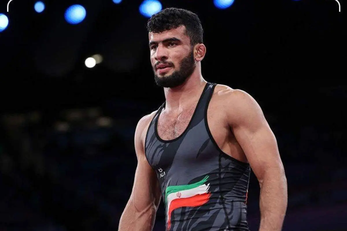 نمایش تماشایی علیرضا مهمدی را ببینید