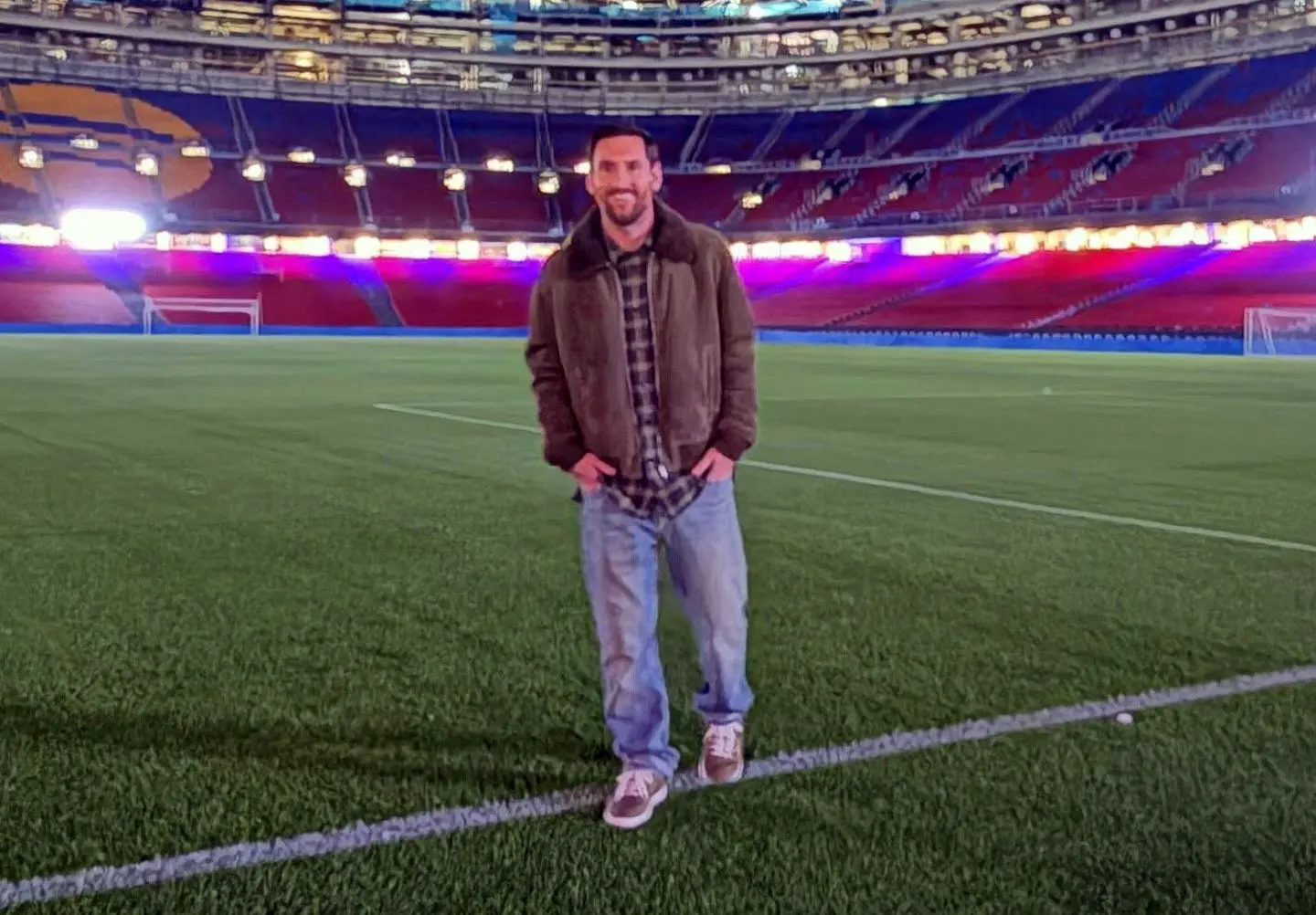 مسی به نوکمپ برگشت/ عکس

