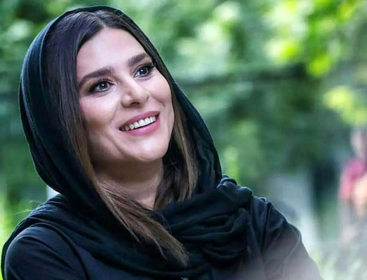 سلفی خندان سحر دولتشاهی در کنار آقای بازیگر