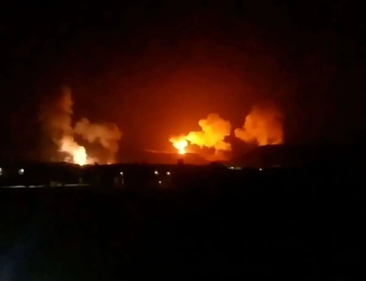  یک پایگاه دریایی ارتش یمن بمباران شد