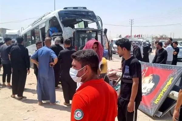​تصادف هولناک مینی‌بوس زائران ایرانی در نجف