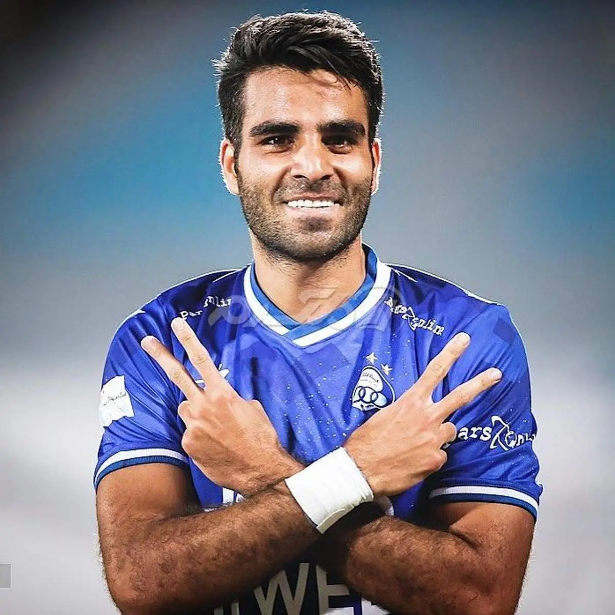 مدافع مورد علاقه نکونام در استقلال میماند