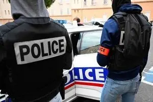 فرانسه 5 نفر را به اتهام حمله تروریستی باز داشت کرد