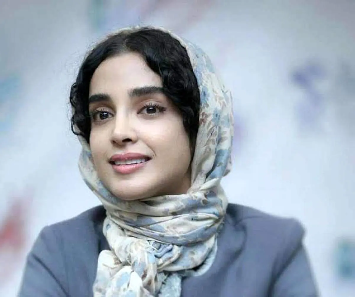 عکس های قدیمی الهه حصاری جنجال کرد!