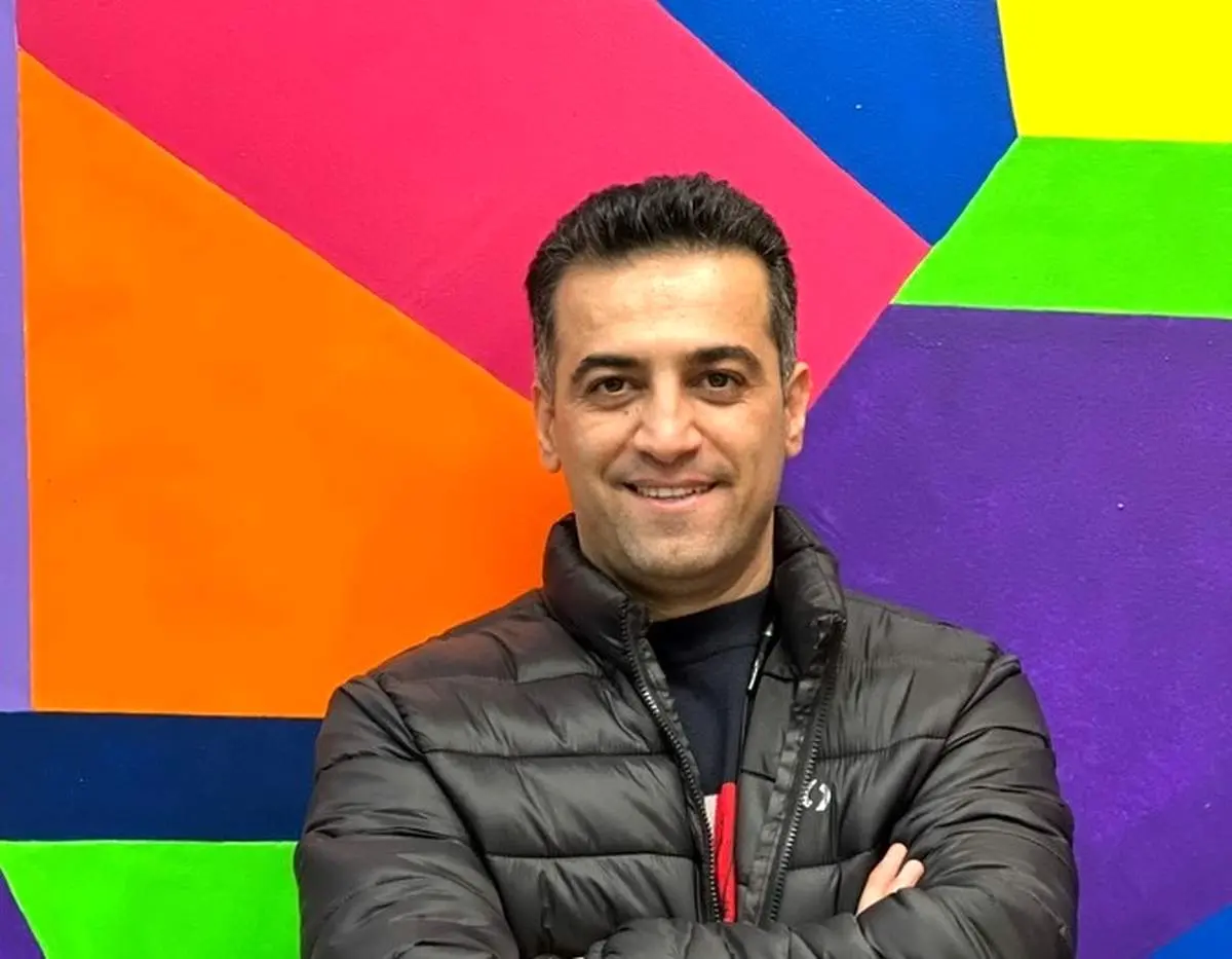 این مخاطب است که باید ویرگولها را بگذارد