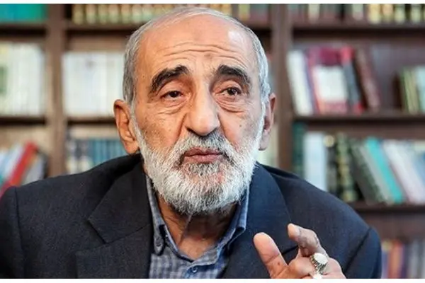 حمله شریعتمداری به الیاس حضرتی روی آنتن تلویزیون