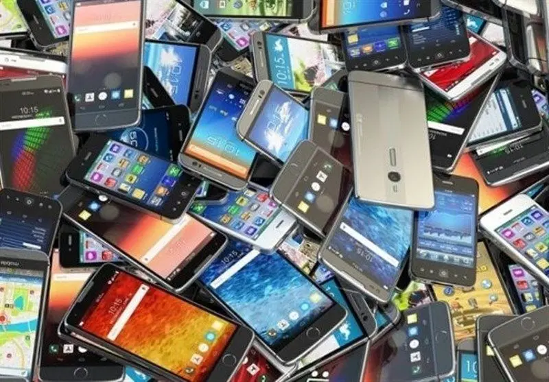 بازداشت فروشنده گوشی های تقلبی در اینستاگرام