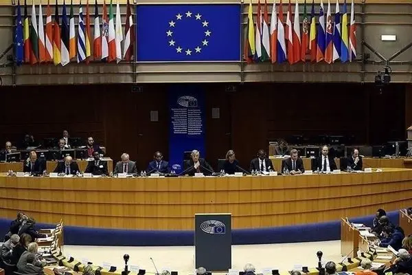 پاسخ اتحادیه اروپا به واکنش ایران به قطعنامه/ ایران خویشتنداری کند!