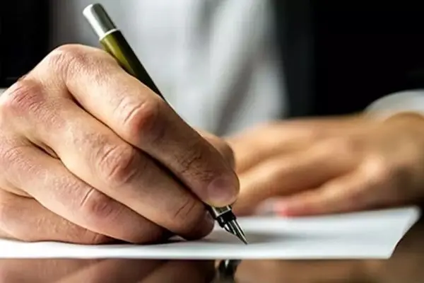 ۱۴۵ مدیر دولتی استعفا کردند