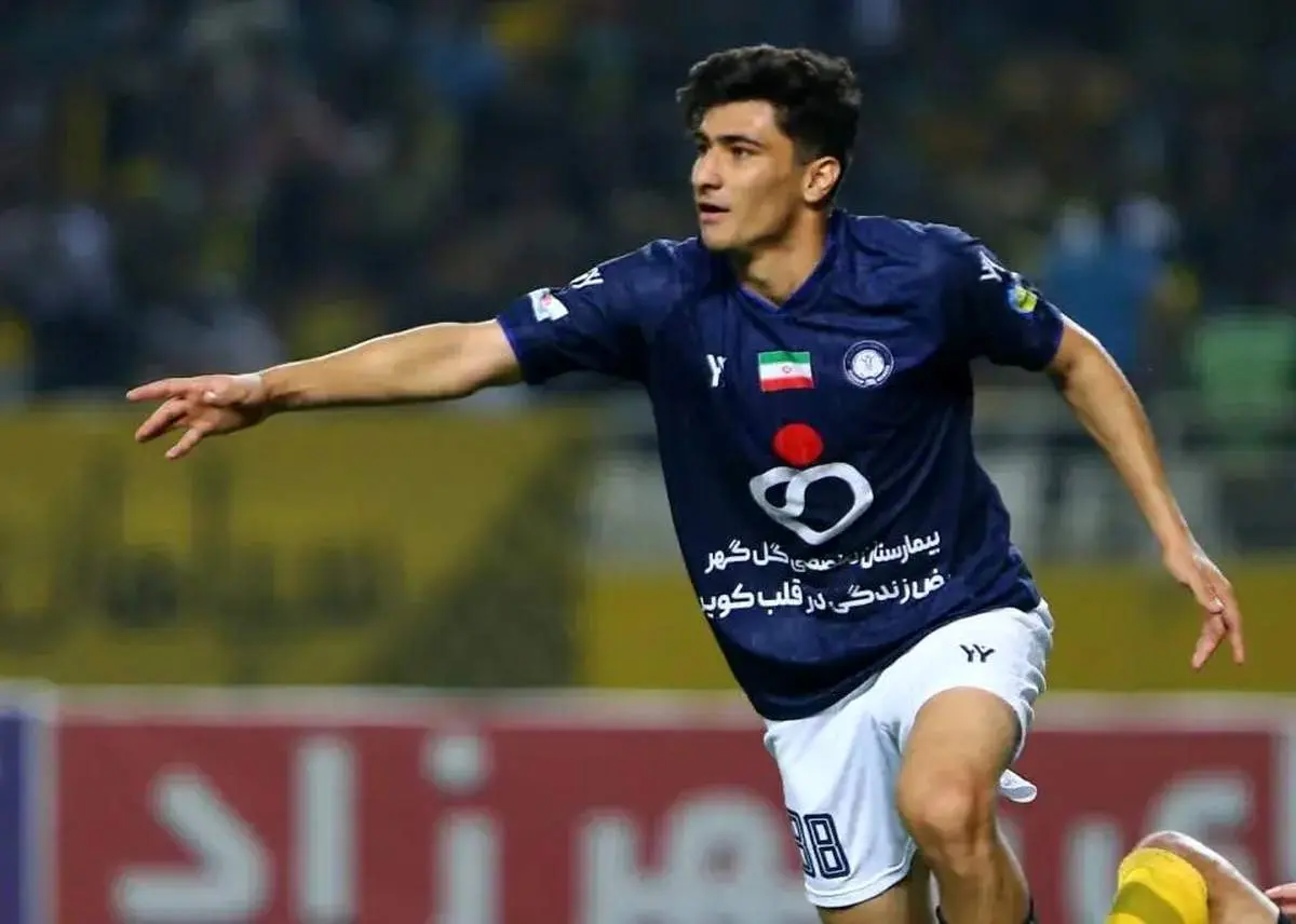 رزاقینیا: پوشیدن پیراهن استقلال فراتر از یک رویا بود!