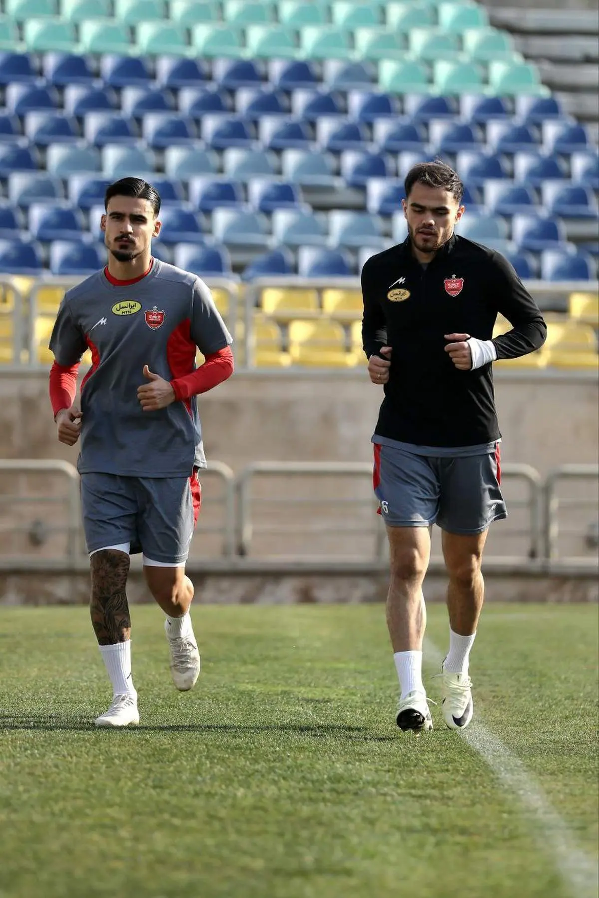 رکب بازیکن بزرگ به نکونام و قرارداد با قرمزها