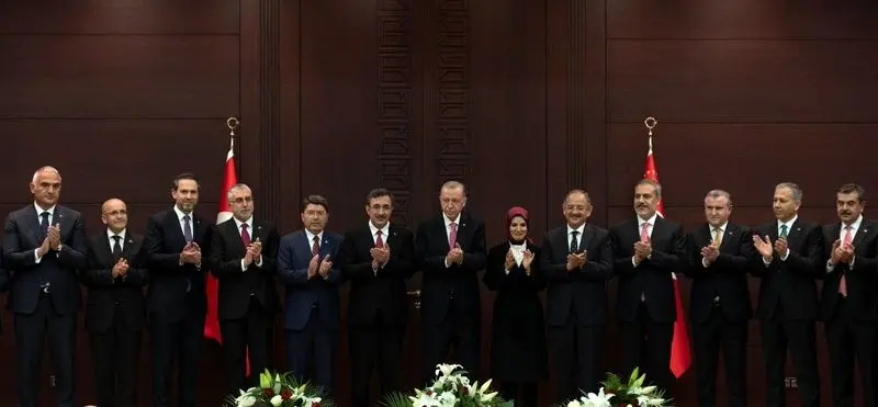 ببینید | اردوغان کابینه ترکیه را شخم زد