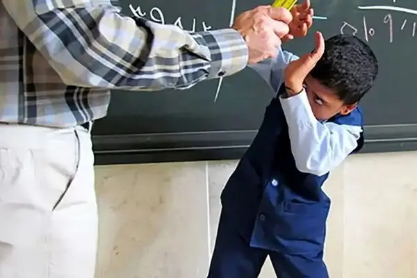 ضرب‌وشتم یک دانش‌آموز توسط مدیر مدرسه