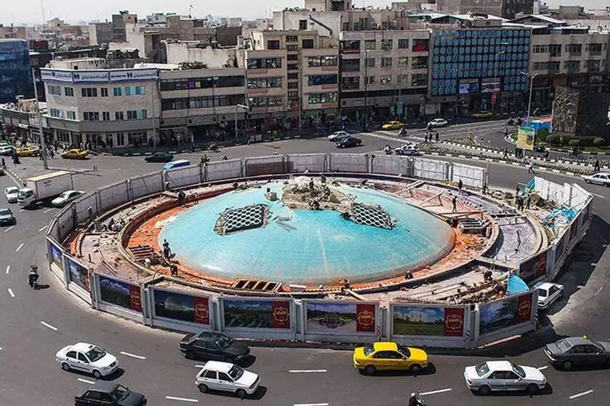 نقش جدید دیوارنگاره میدان انقلاب به مناسبت اربعین حسینی