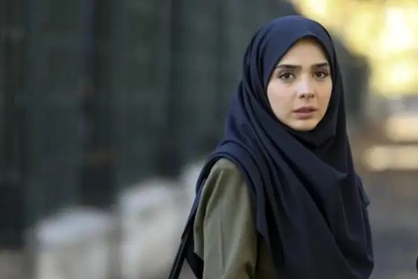 المیرا دهقانی با این ظاهر متفاوت جلب‌توجه کرد