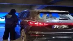 ویدیو/ حضور فریبا نادری با آئودی در جشنواره فیلم شهر