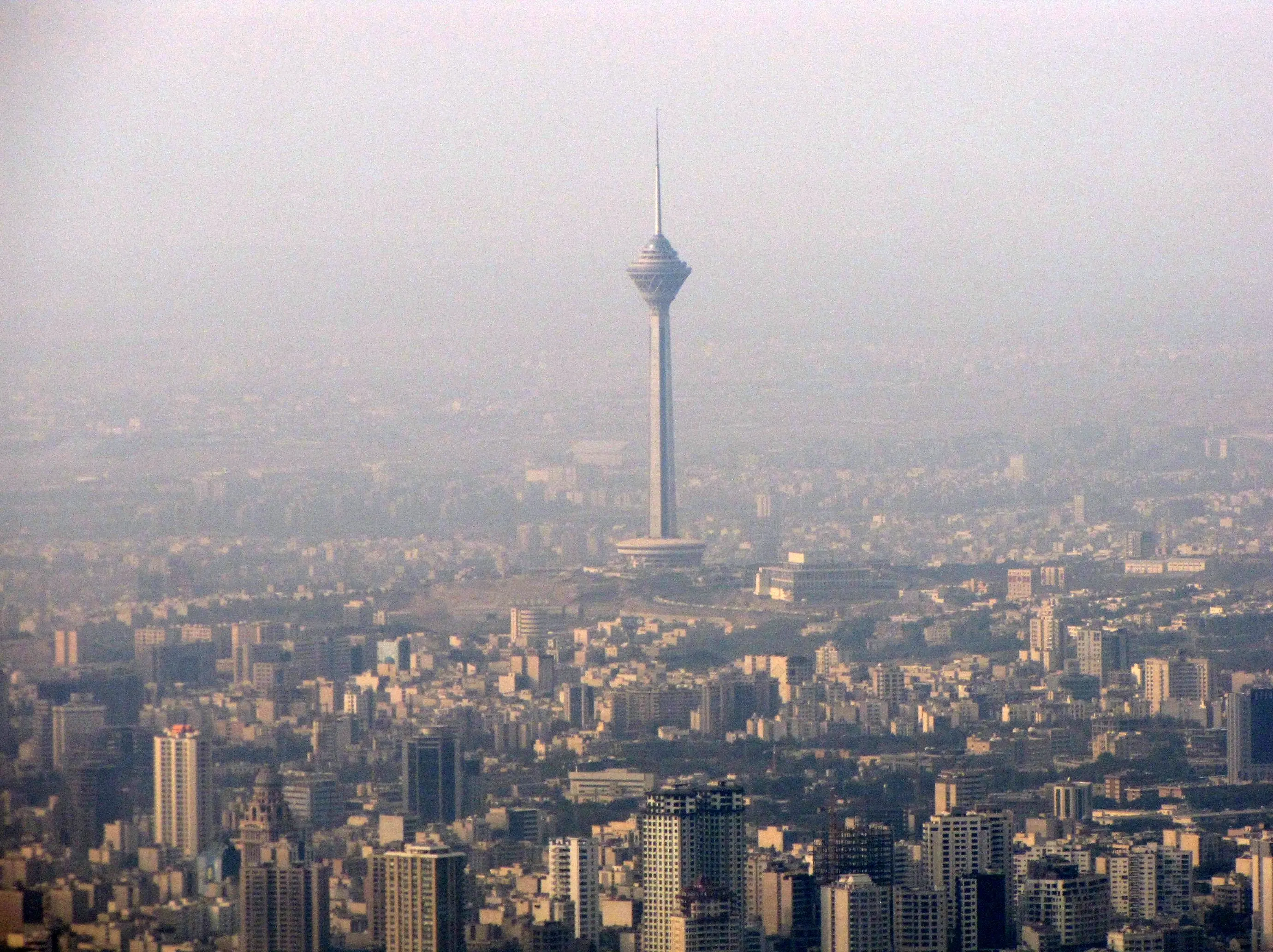 کیفیت ناسالم هوای تهران برای گروه‌های حساس | ادامه تابستان گرم با هوای بی‌کیفیت