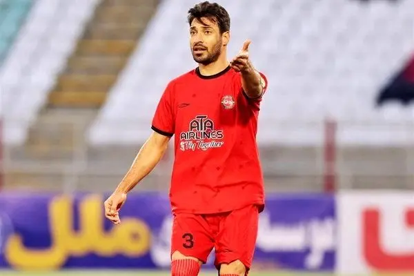 «صخره» جدید فوتبال ایران/ شجاع خلیل‌زاده تحت حمایت تراکتور/ عکس