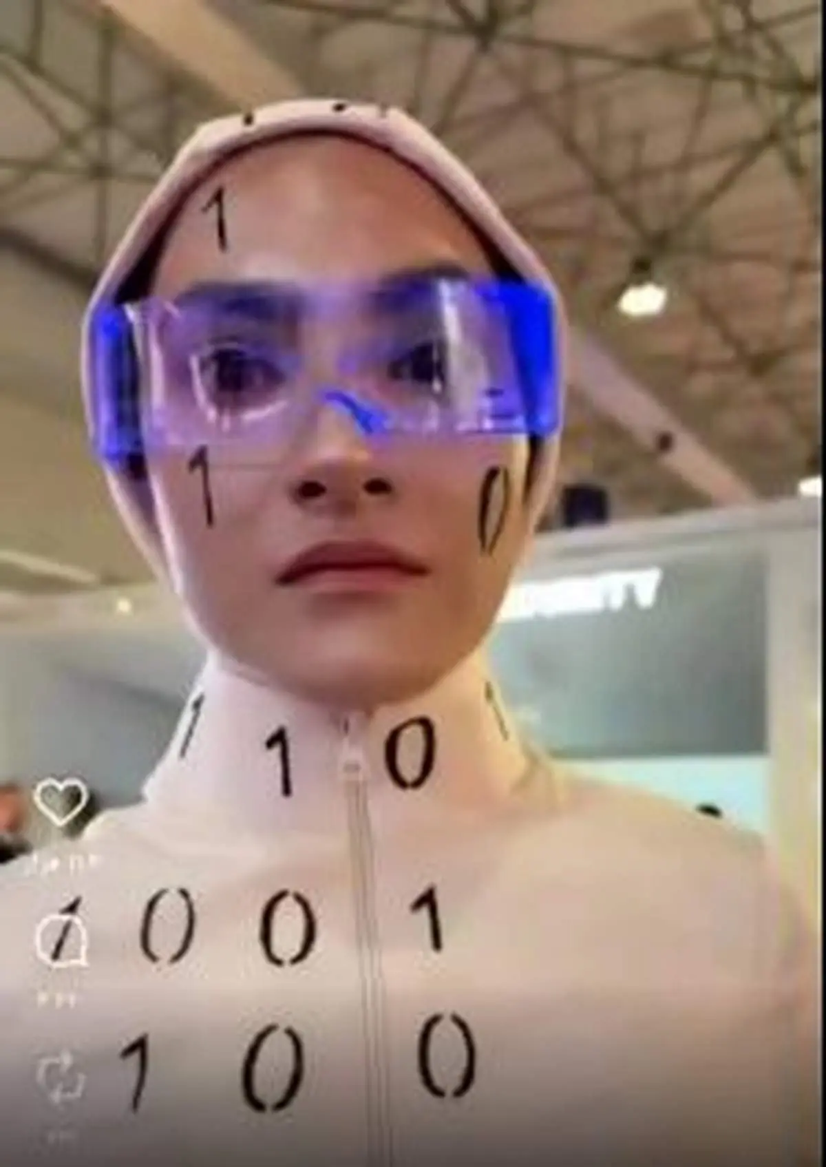 از دیدن خانم ربات در نمایشگاه کیش اینوکس شاخ درمی‌آورید!/ ببینید