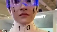 از دیدن خانم ربات در نمایشگاه کیش اینوکس شاخ درمی‌آورید!/ ببینید