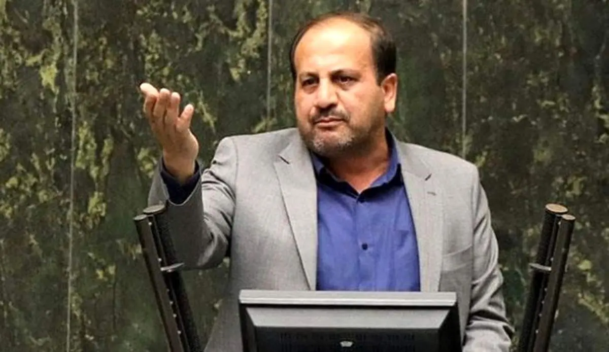 نماینده گیلان: محصول برنج کشاورزان کرم گذاشته و ما پاسخی برای آن ها نداریم |  خجالت میکشیم به استانهای خودمان برویم