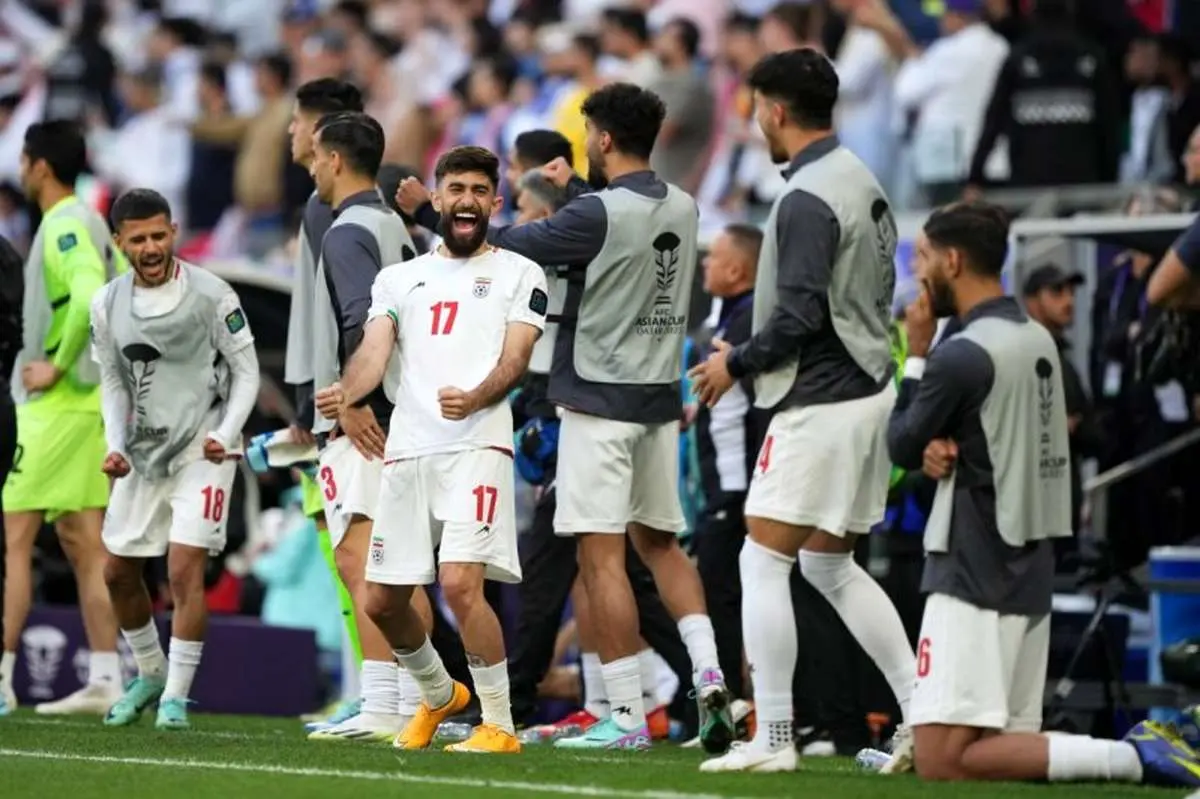 اعتراض شدید نیمکت ایران بعد از گل قطر