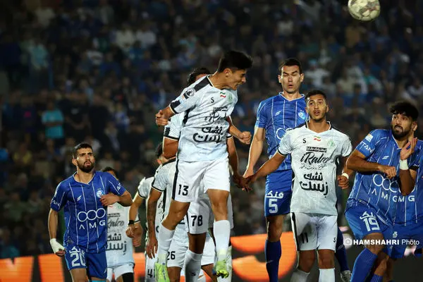 بازیکن پیشین استقلال: بهتر است تیم خودمان را تشویق کنیم، نه کُری‌خوانی!