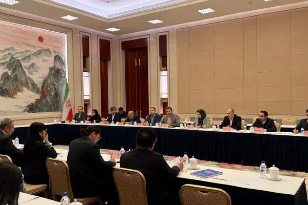 مدیرعامل شرکت ملی صنایع مس ایران با همراهی رئیس هیات عامل ایمیدرو با معاون وزیر منابع طبیعی چین دیدار کرد
