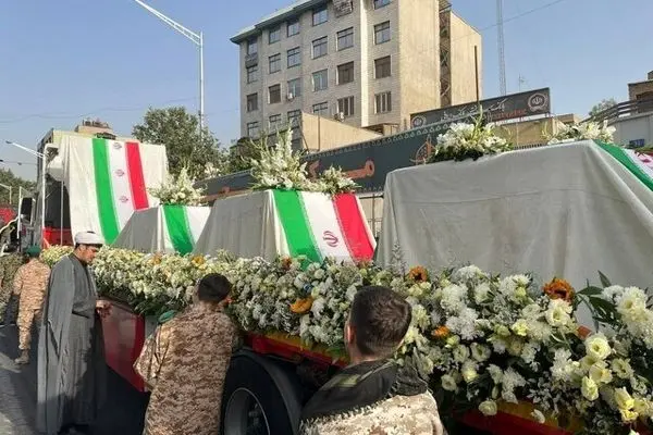 اولین تصویر از حضور عمومی شمخانی بعد از ترور ناموفق