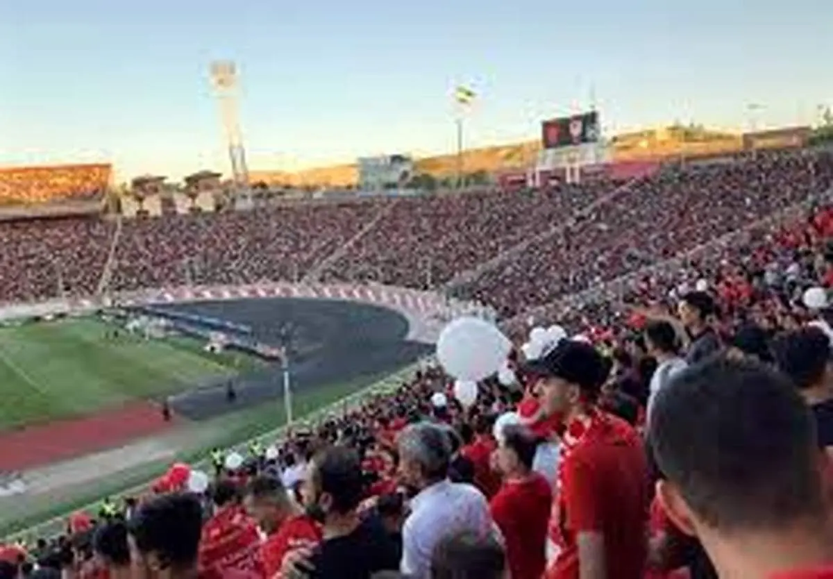 ببینید | واکنش عجیب بیرانوند به شعار توهین‌آمیز هواداران تراکتور