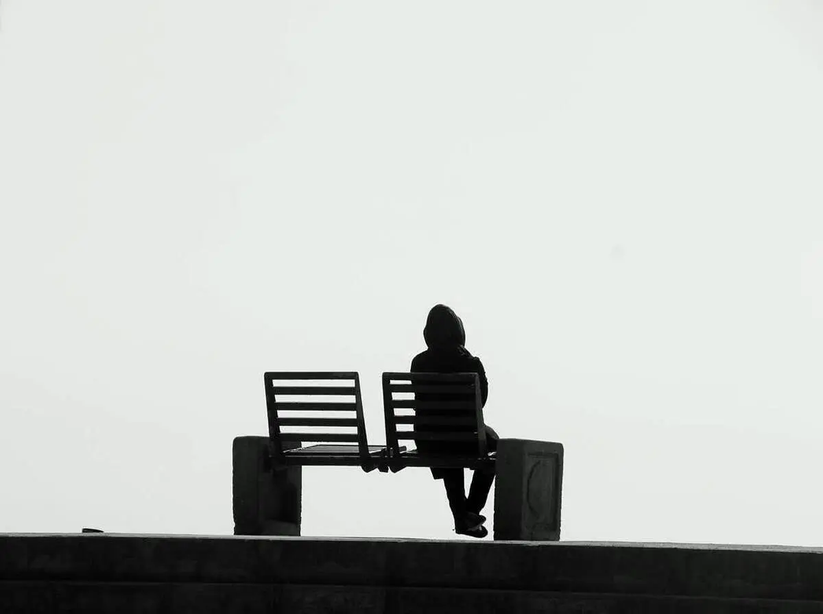 مهمترین آسیبها و عوارض تنهایی