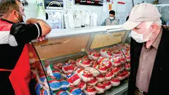 قیمت مرغ رسما اعلام شد/ مغازه‌ها اجازه دارند مرغ را تا چه سقف قیمتی بفروشند؟