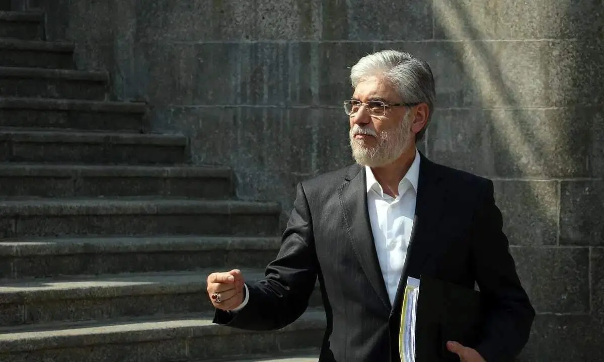 لپتاپ و تلفن های همراه این افراد بیمه می شود