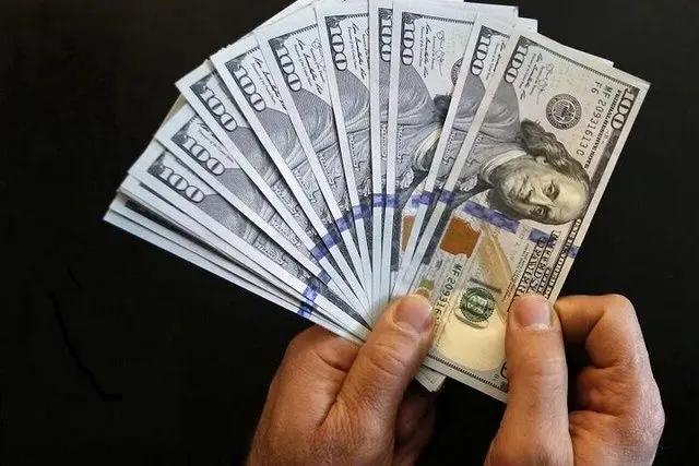 دلارهای عراق و کره کجا خرج می‌شوند؟ | اشتغال و معیشت مردم در انتظار مصرف صحیح پول‌های آزاد شده