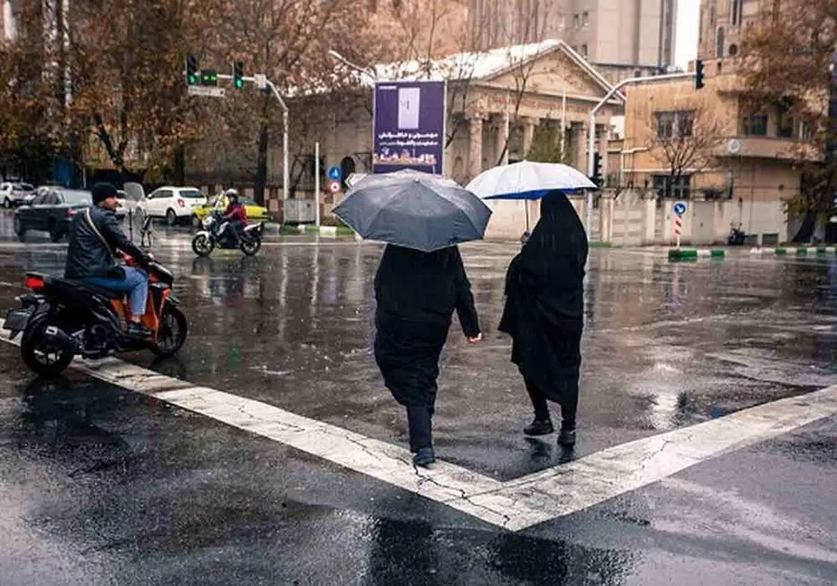 تهران بارانی و همچنان آلوده است!